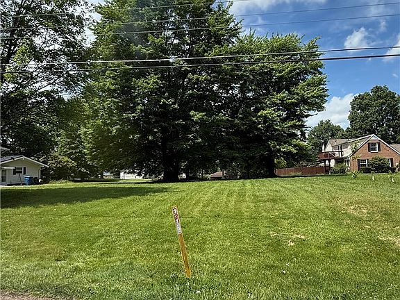 5th image of 2950 Hi Vue Dr