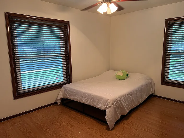 1318 Broadmoor Dr — Photo 12