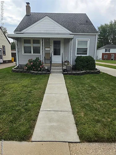 17980 Wexford St Photo 1
