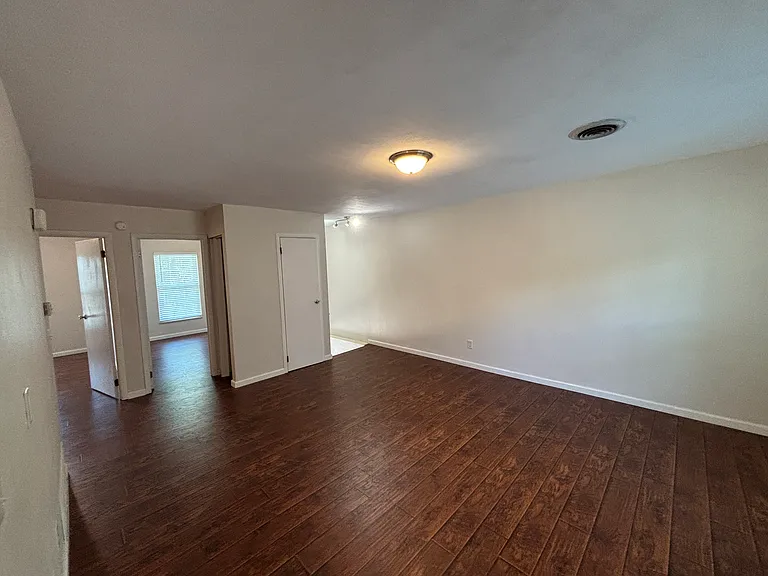 123 E Voges St #A — Photo 2