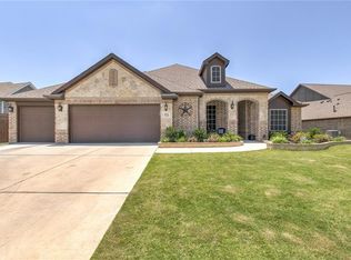 924 Sandy Hill Rd, Burleson, TX 76028