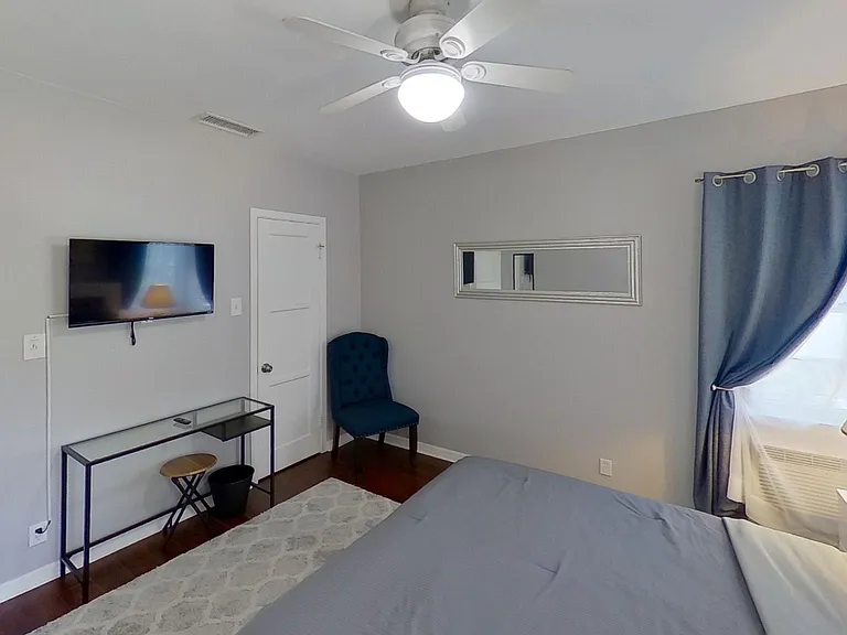 10809 Hartsook St #F — Photo 57