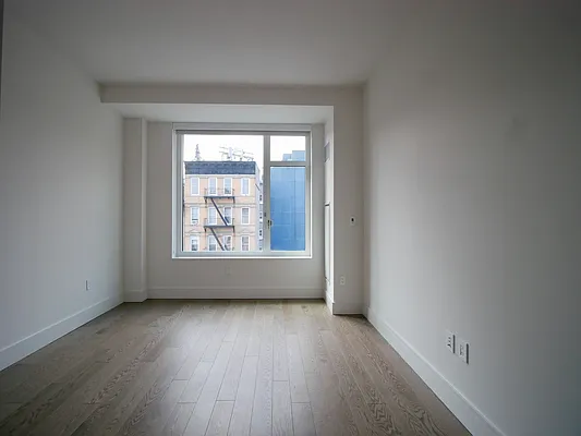 Rented by Extell Marketing Group LLC | media 16