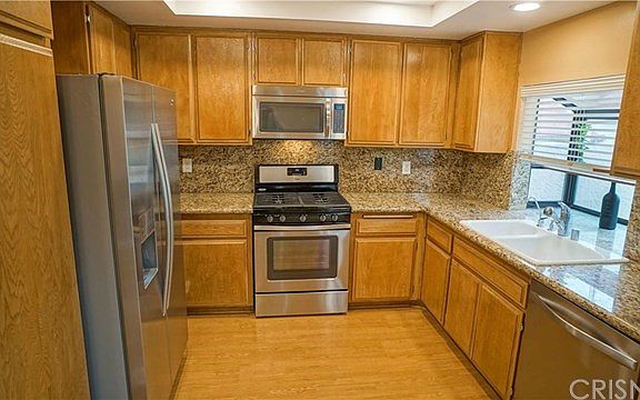 5th image of 26246 Rainbow Glen Dr