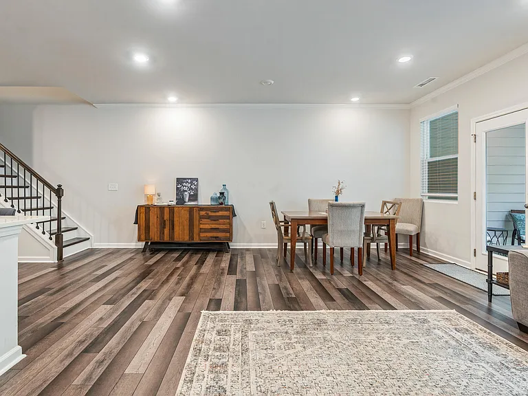 185 Millennium Dr — Photo 23