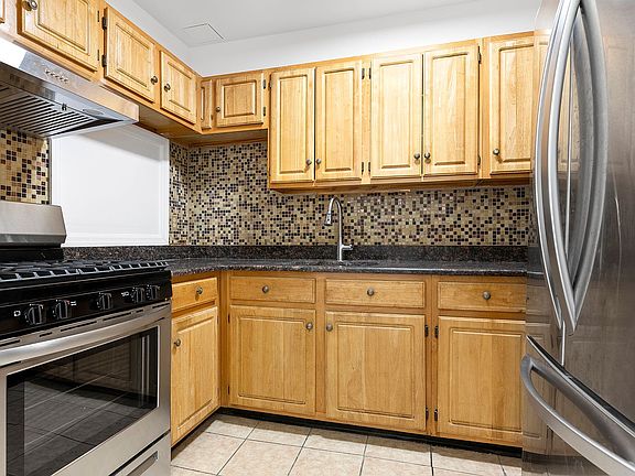 3rd image of 32 W 126th St APT 2