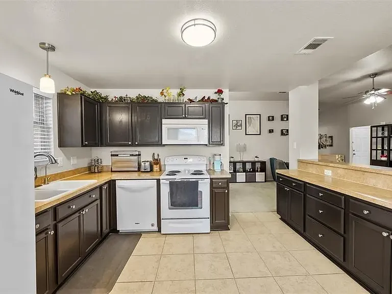 128 Jennings Dr — Photo 11