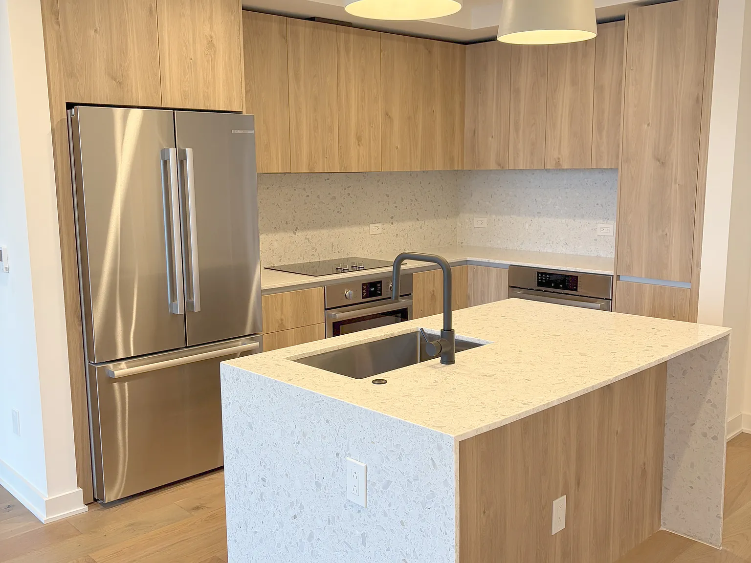 2 bed, 969 sqft, $3,625 — Photo 4