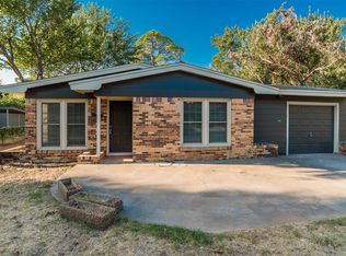 6216 Windermere Pl, Fort Worth, TX 76112