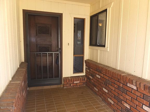 3rd image of 1013 N Latigo Ln