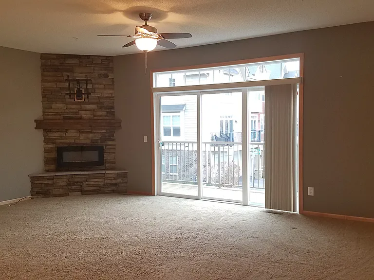 11749 Emery Village Dr N — Photo 9