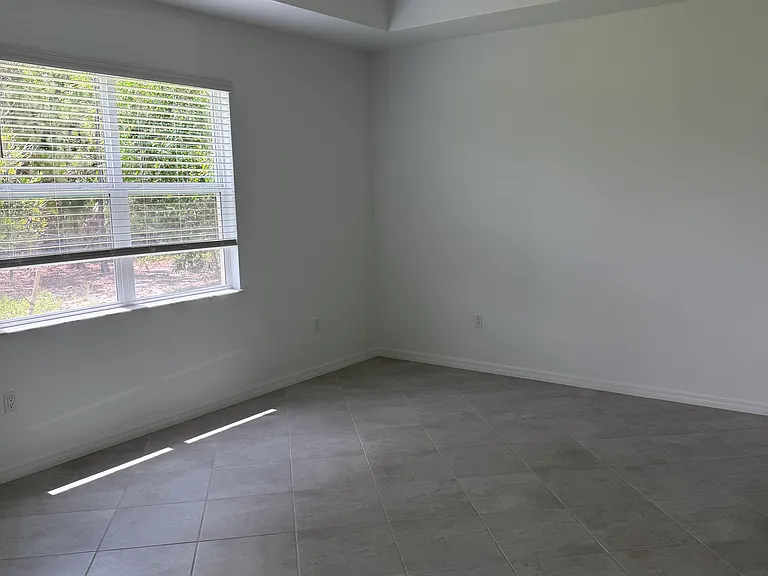 4521 NW 35th Ave — Photo 10