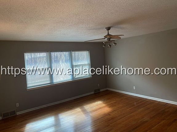3rd image of 4523 Madison Ave APT 4