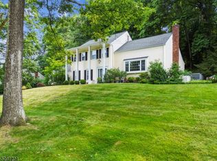 22 Stonehenge Rd, Morristown, NJ 07960