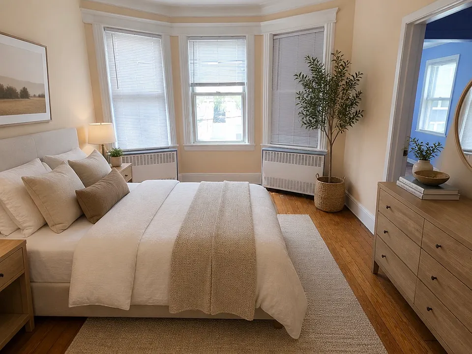 364 Woodlawn Ave #2