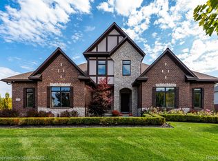 20796 Richmond Dr, Northville, MI 48167