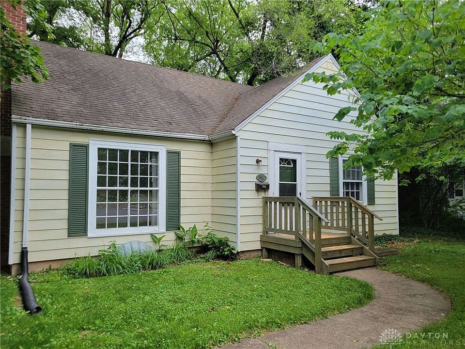 1st image of 3865 Far Hills Ave