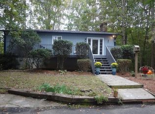 1032 Laura Ln, Yadkinville, NC 27055