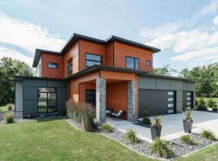 5921 N Sessler Ct, Milton, WI 53563