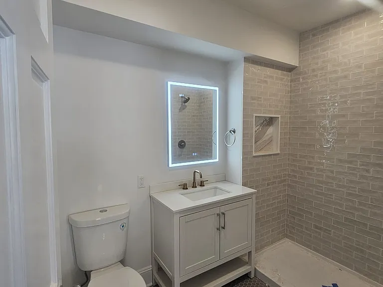 2949 Fairfield Ave #2 — Photo 6