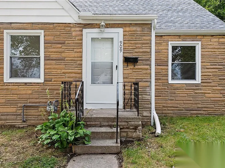 909 Turner Ave — Photo 21