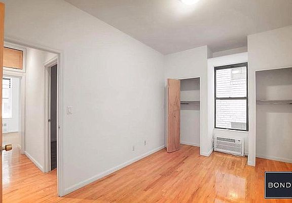 4th image of 1297 Lexington Ave APT 4