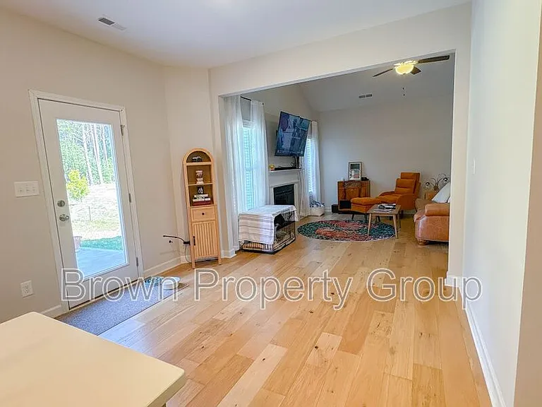 128 Magnolia St — Photo 4