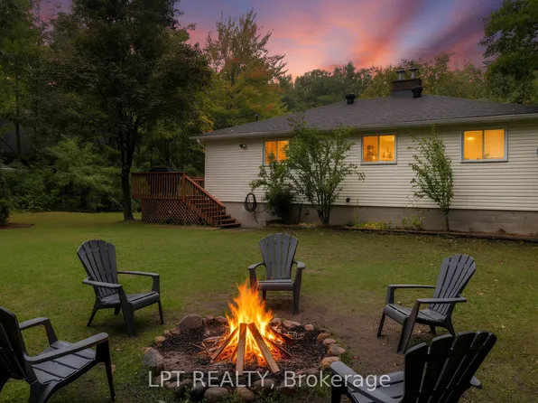 34 Staglir Dr, Tiny, ON L9M 0H2