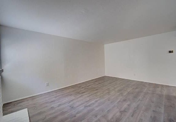 5th image of 8244 Center Pkwy APT 63