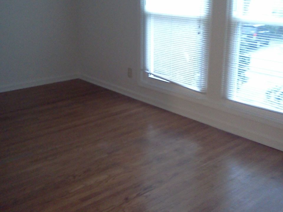 2nd image of 2505 Lindsay Ave APT 14