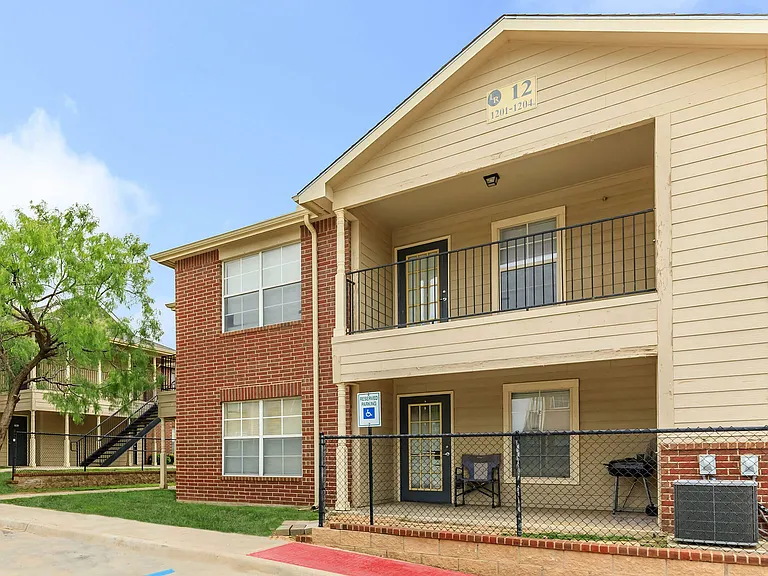 Two-Story Apartment Building at Limestone Ridge