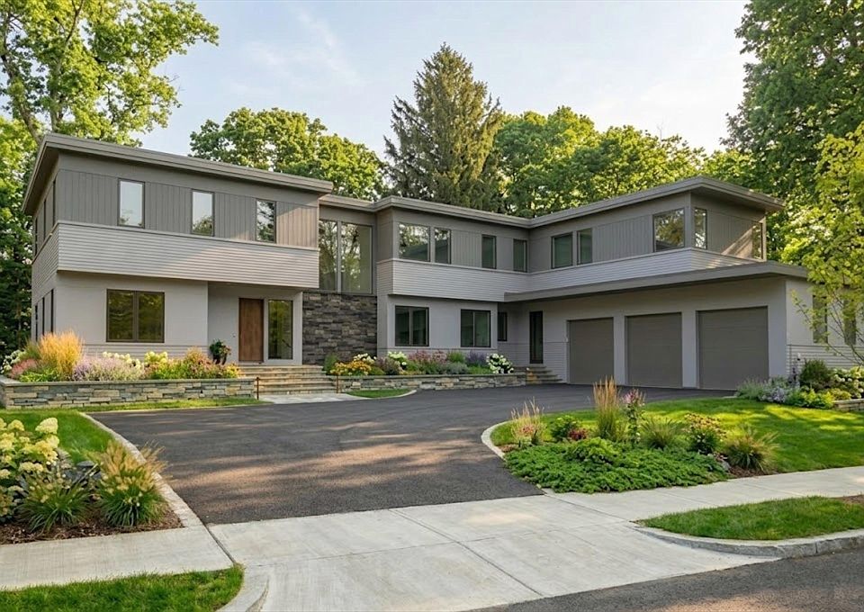 1st image of 18 Annawan Rd