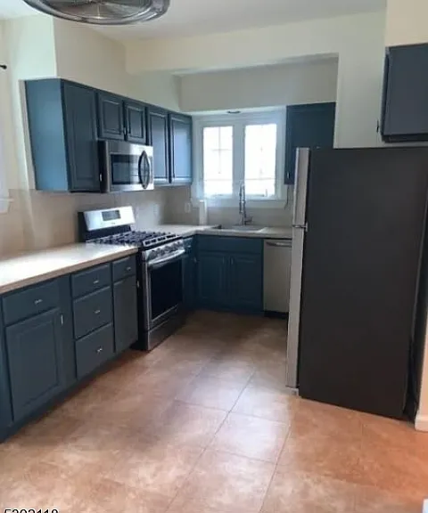 180 W Stearns St — Photo 16