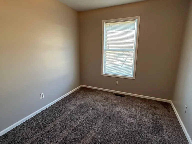 402 Panola Dr — Photo 6