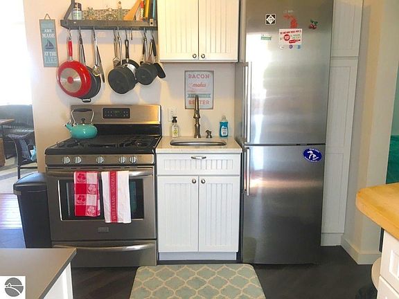 4th image of 4345 Balsam Cir