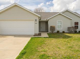 2304 Commonwealth Dr, Xenia, OH 45385