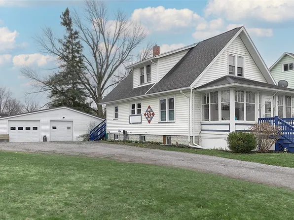 21 Orchard St, Perry, NY 14530