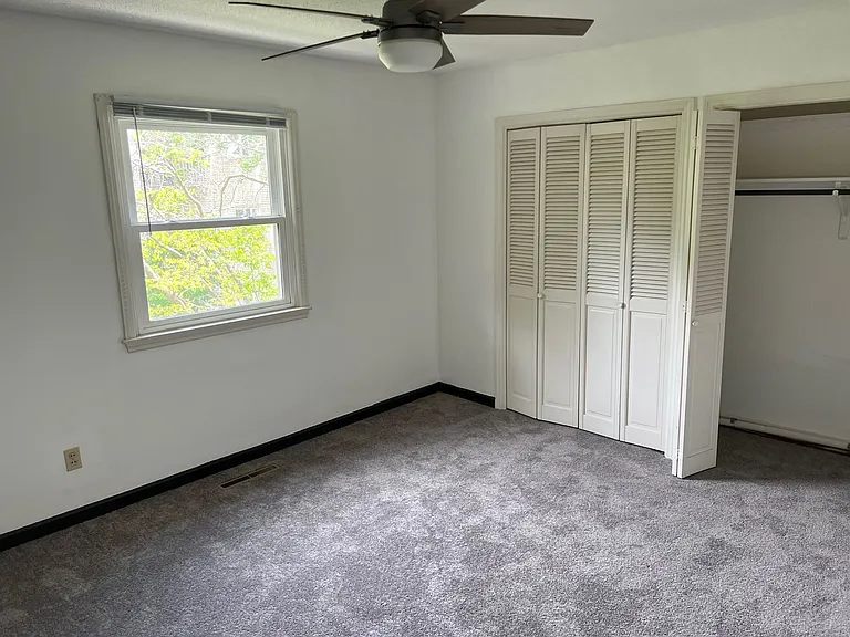 1002 E Harding Dr #304 — Photo 9