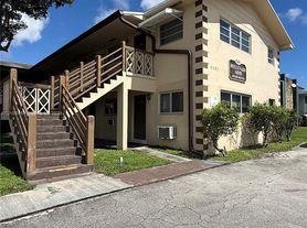 5401 Hollywood Blvd, Hollywood, FL