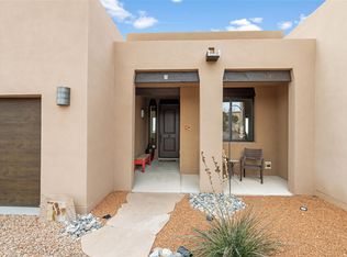 8 Via Secunda, Santa Fe, NM 87507