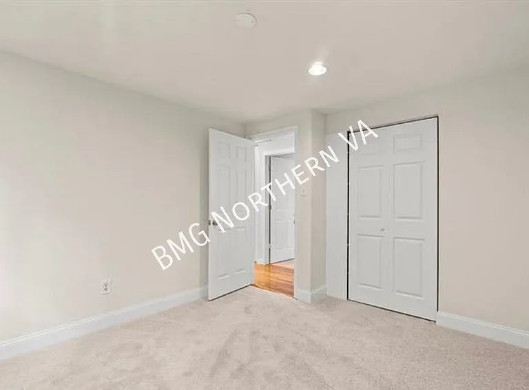 8461 Yellow Leaf Ct — Photo 13