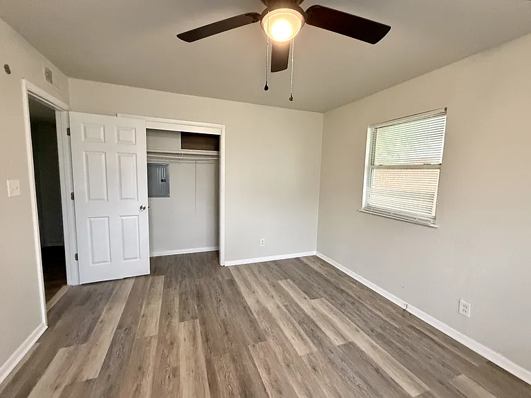 525 Cottonwood St — Photo 12