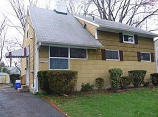 5719 Ridgway Ave, Rockville, MD 20851
