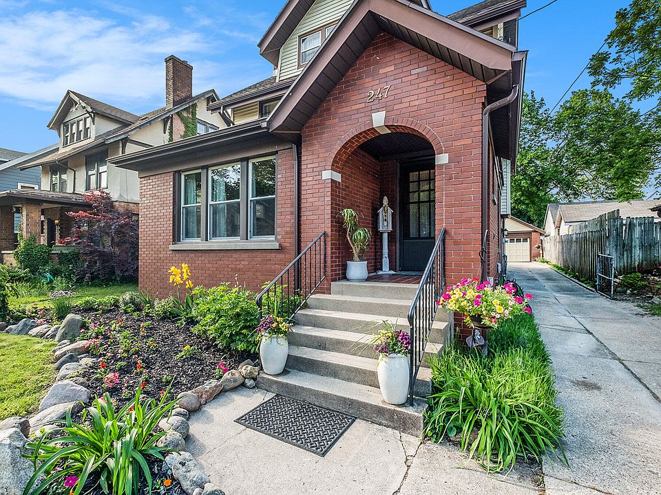 247 Dale St NE, Grand Rapids, MI 49505 Zillow
