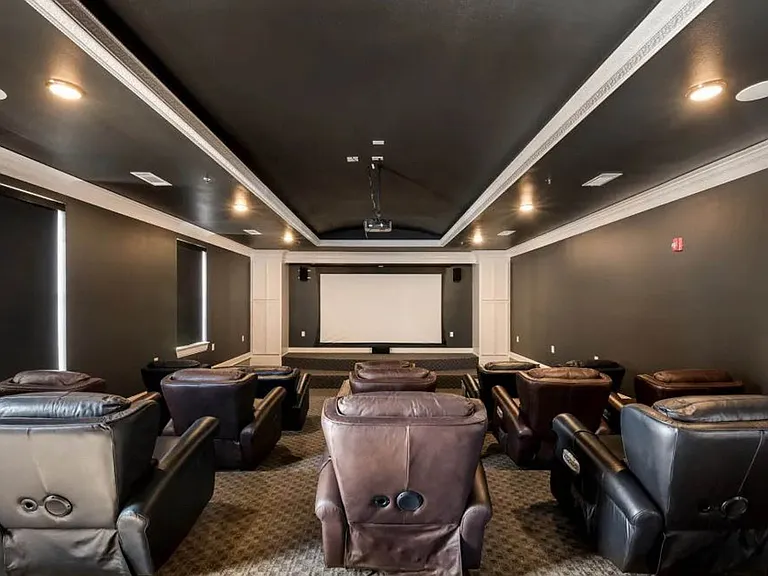 Arlo Luxury Apartment Homes — Photo 24