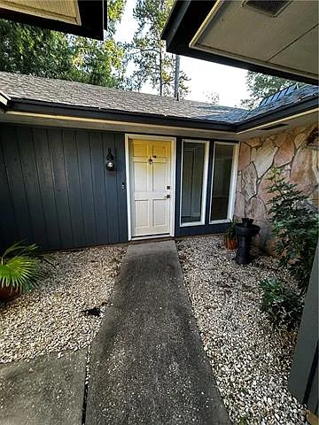 3 bed, 2.0 bath, 2000 sqft, $2,500 — Photo 2