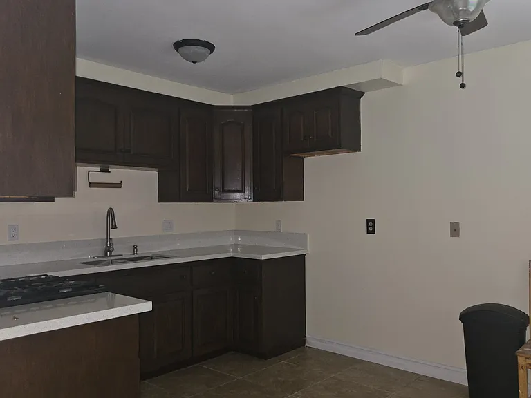 4700 Clair Del Ave #506 — Photo 18