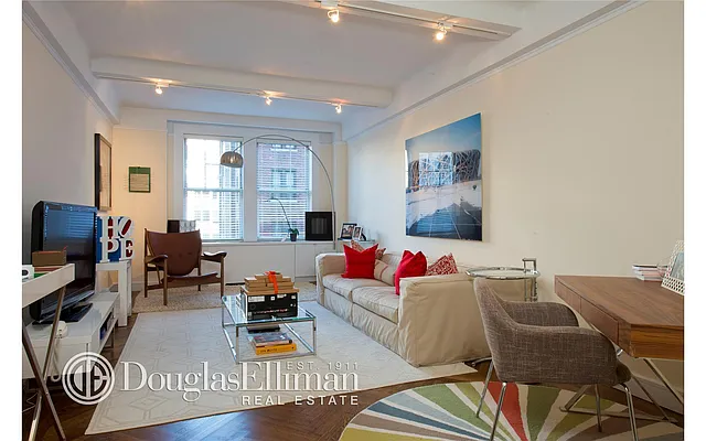 Sold by Douglas Elliman | media 8