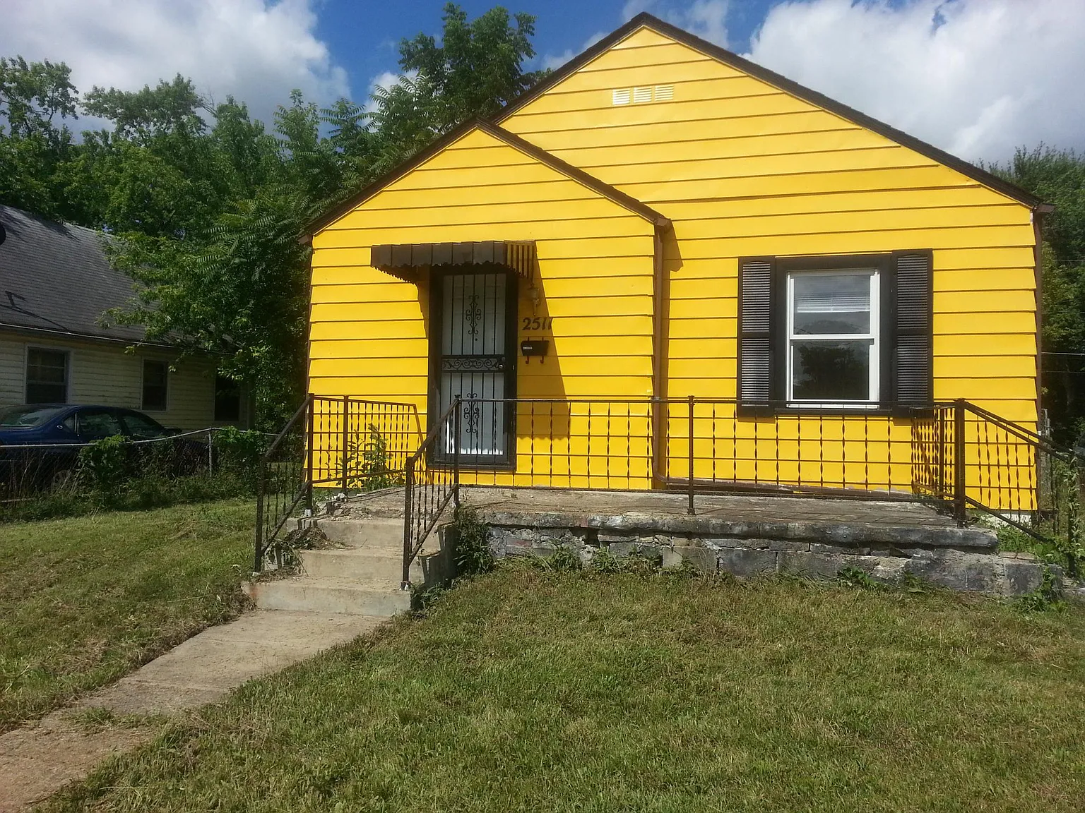 2511 McGuffey Rd photo 1