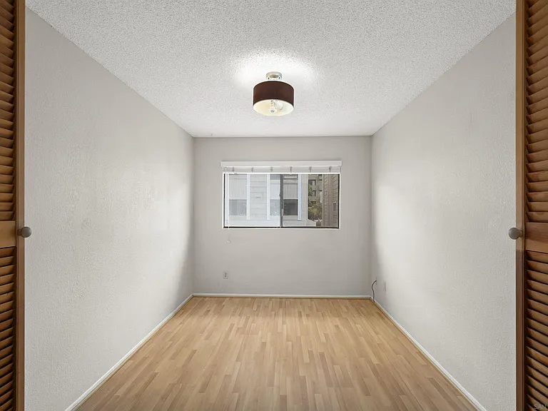 4064 Mahaila Ave #C — Photo 11